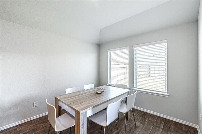 Photo - 5126 Morava Ln