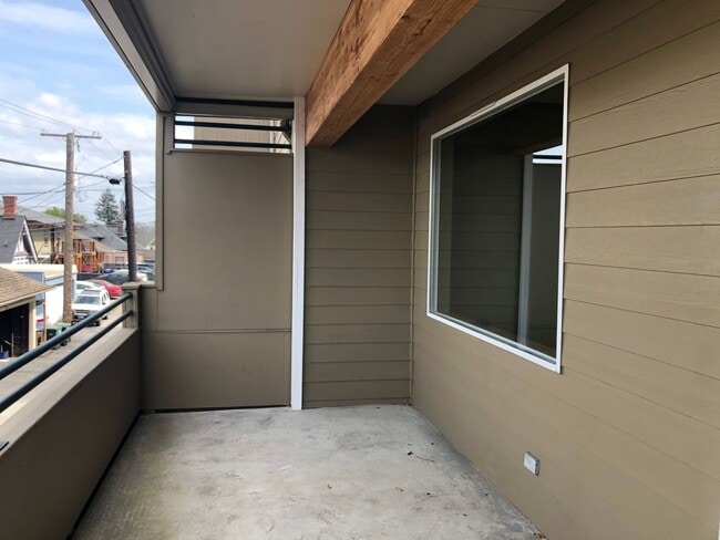 Photo - 3 Bed 2 Bath Condo in Bellingham near WWU Unit 103