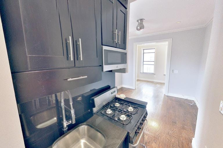 Photo - 309 E 8th St Apartment Unit E1