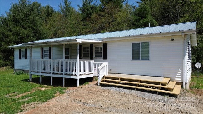 Photo - 355 Round Knob Church Rd