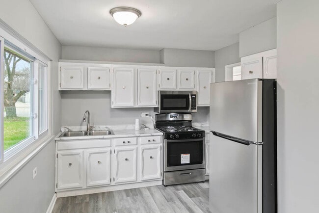 Photo - 1531 Freeland Ave