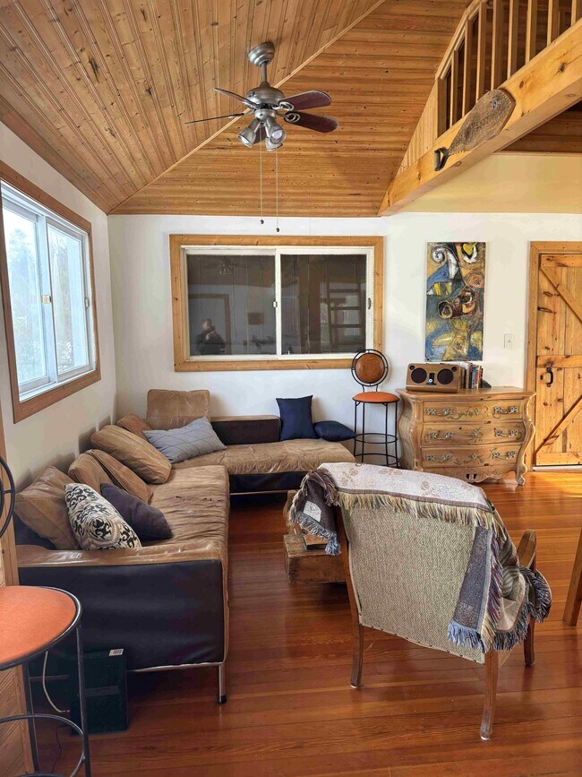 Photo - 3105 Lakeview Ave