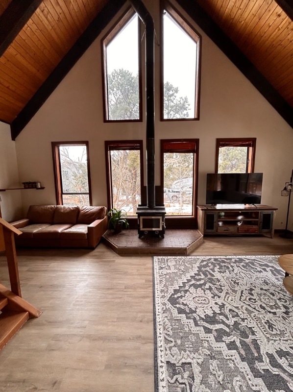 Building Photo - 136 E Sumac Dr