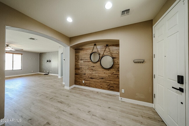 Photo - 5020 W Gary Way