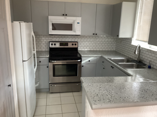 Photo - 2736 SE 15th Rd Townhome