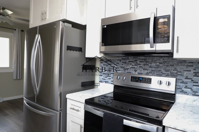 Photo - Single Family Home in SE Rochester Availab...