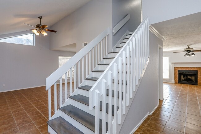 Photo - 8123 Big Oak Trail Dr