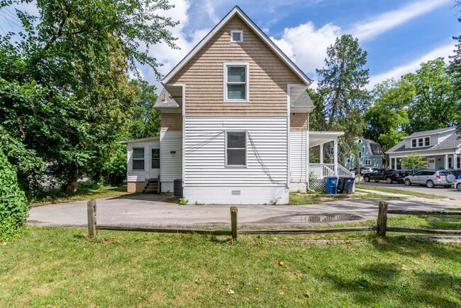 Photo - 831 Brookwood Pl