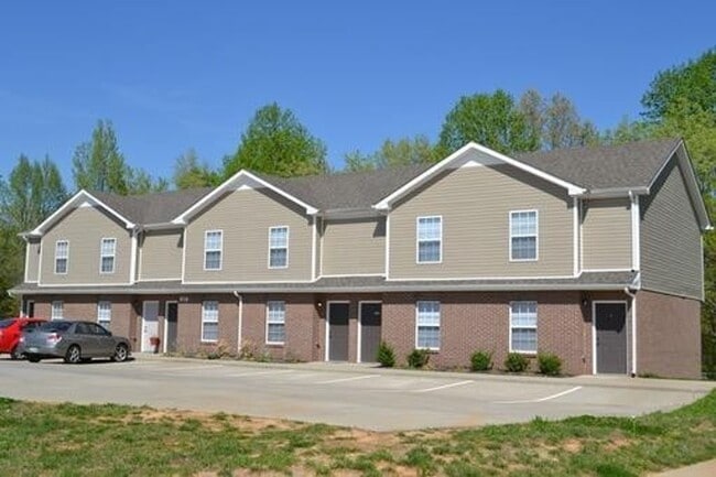 Building Photo - 685 Oliver Loop