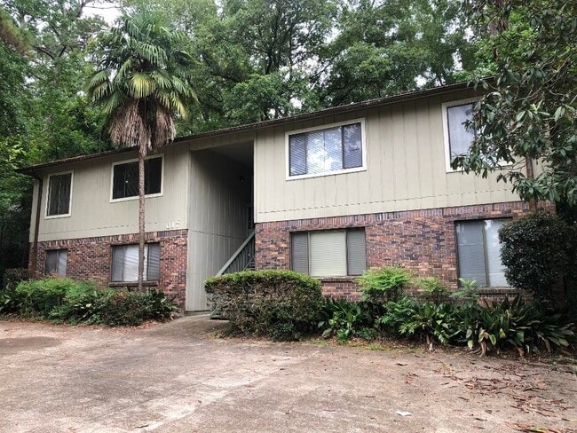 617 Chicopee Ct