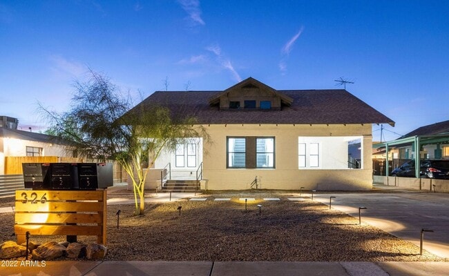 Building Photo - 326 N 17th Dr Unit #3