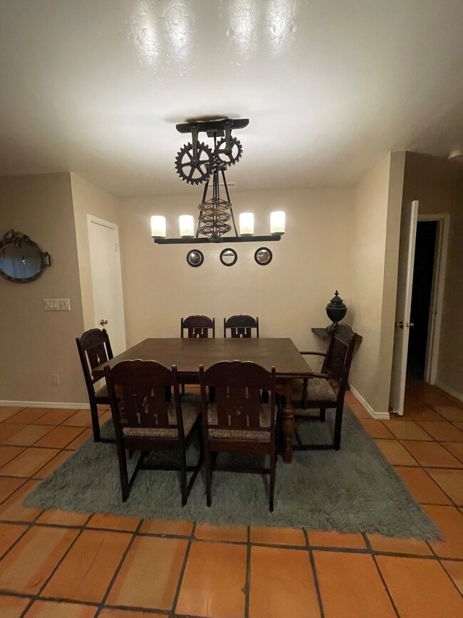 Photo - 546 W Leroux St