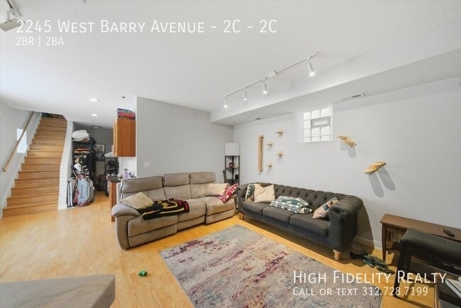 Photo - 2245 W Barry Ave Unit 2C
