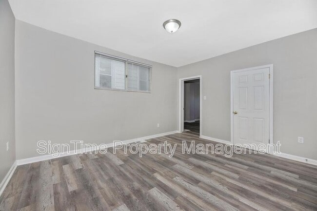 Photo - 531 Salem Ave Unit Apt 1