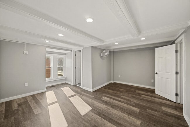 Photo - 3825 Liberty Ave Unidad 3825 Liberty Avenue 2