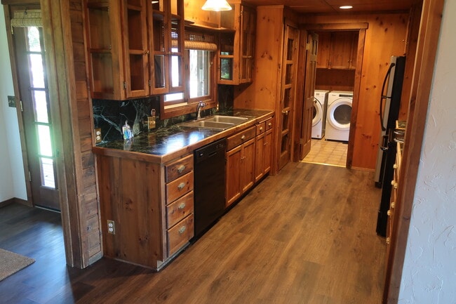 Photo - 3601 10th St SE