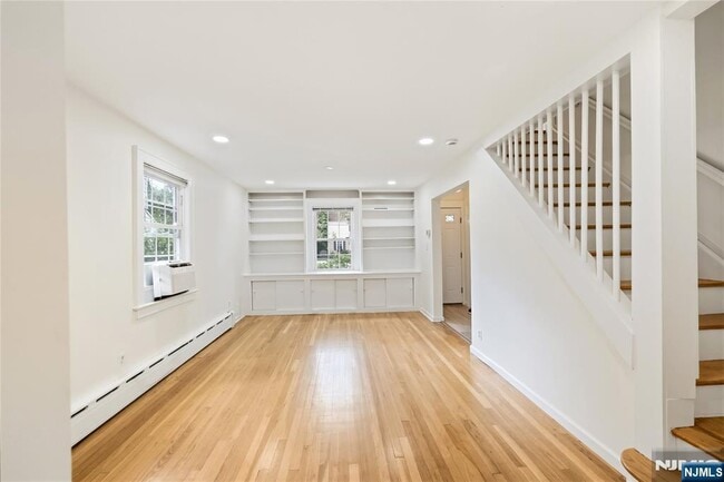 7 Burnham Pl