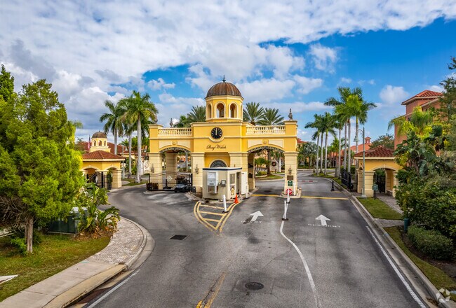 Entrance - The Grand Bellagio At Baywatch