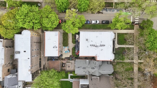 Photo - 2555 W Logan Blvd Unit GE