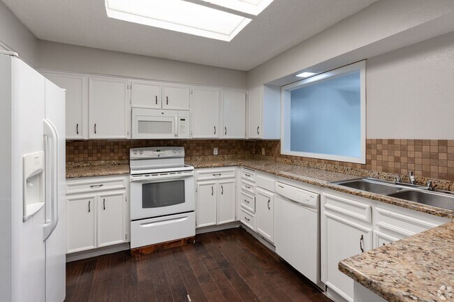 Photo - Stewart Apartments