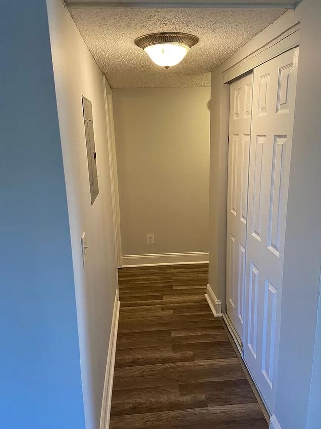 Photo - Lovely 2 bedroom 2 Bath:  50% off first Mo...