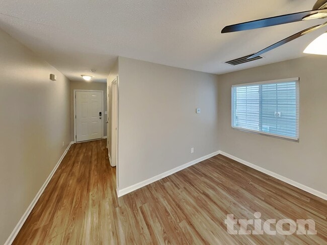 Photo - 1650 Coryton Way