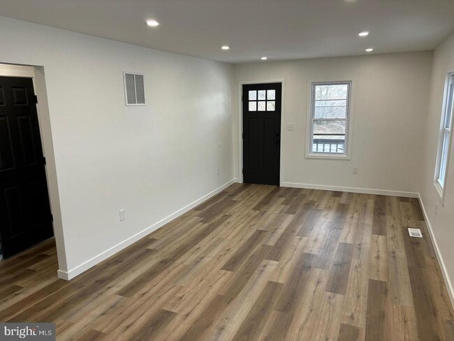 Photo - 1019 S Broadway