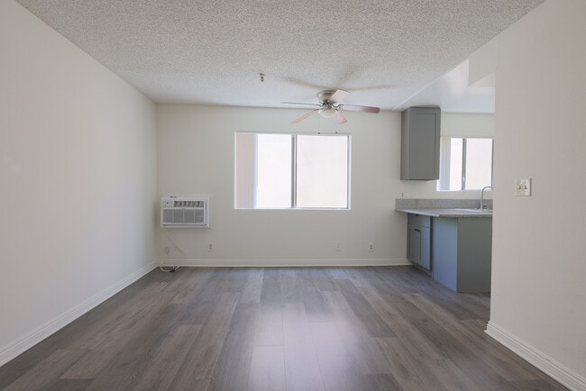 Photo - 2839 Francis Ave Unit 203