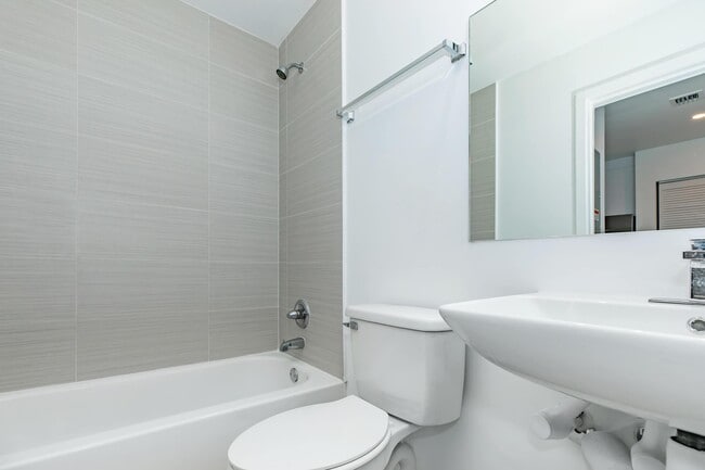 Photo - 39 NW 7th Ave Unit 405