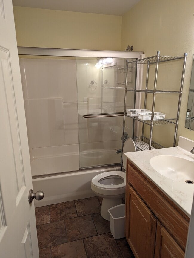 Photo - 835 W Lawson St
