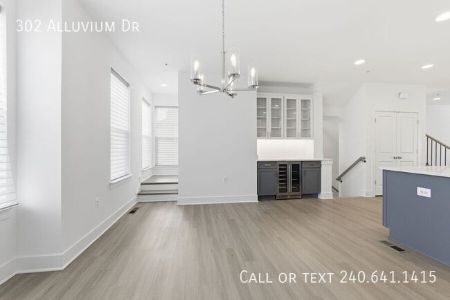 Photo - 302 Alluvium Dr