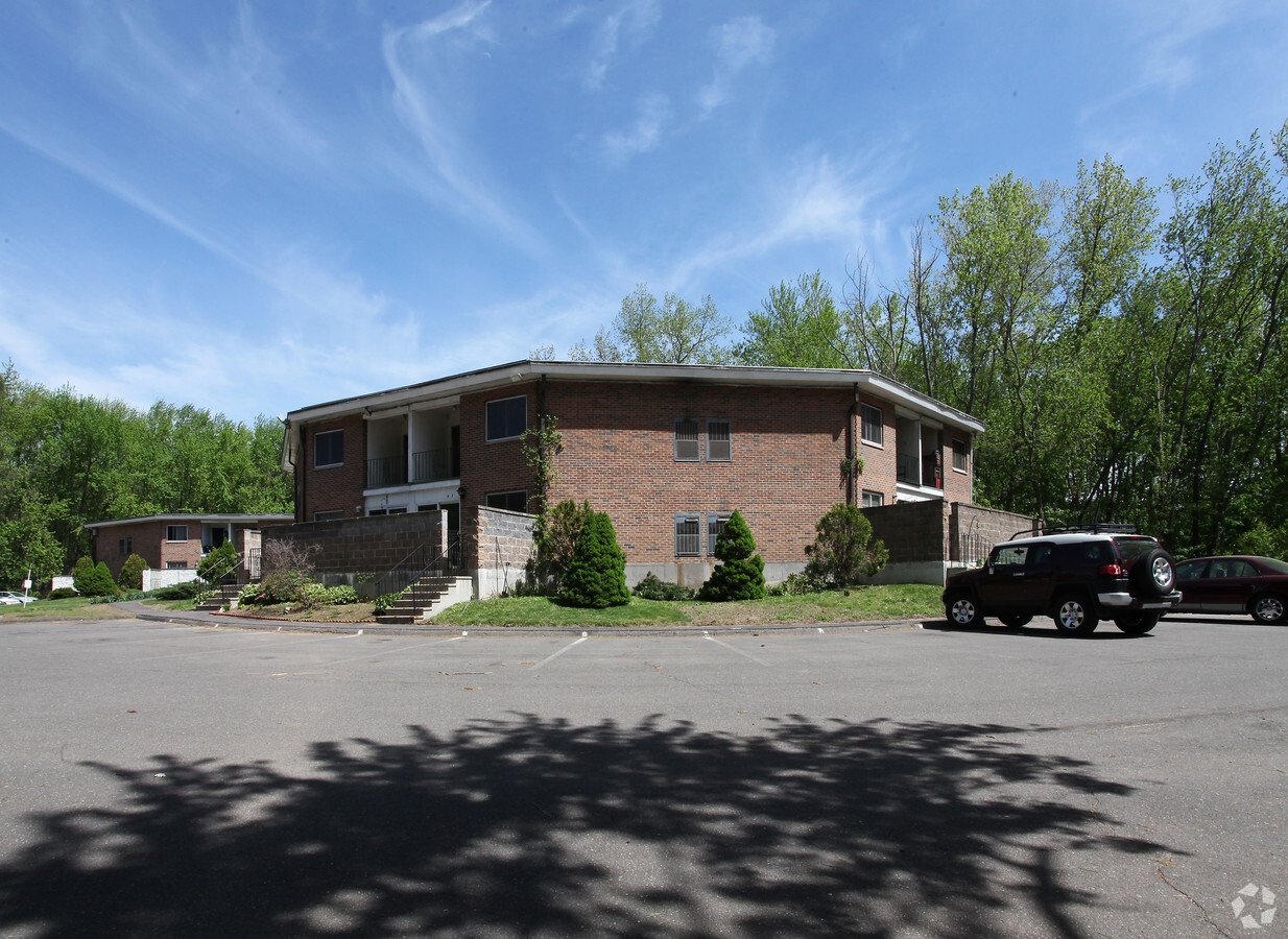 Carousel Apartments - Carousel Apartments