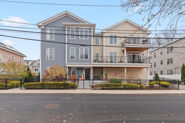 Photo - 6 Ashland St Unit 3