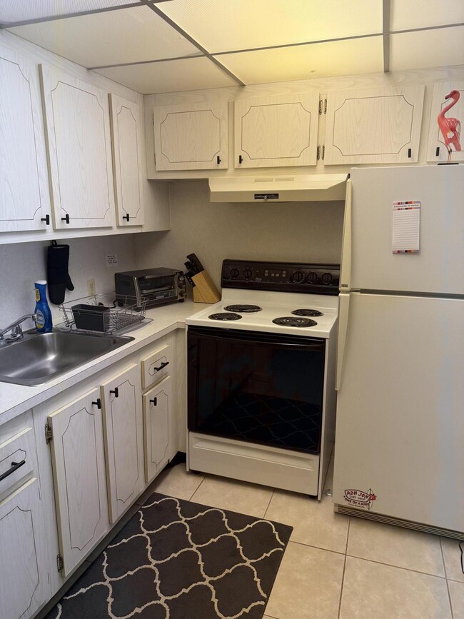 Building Photo - 469 Mansfield L Unit L