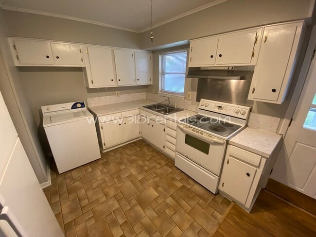 Photo - Swan Lake home available