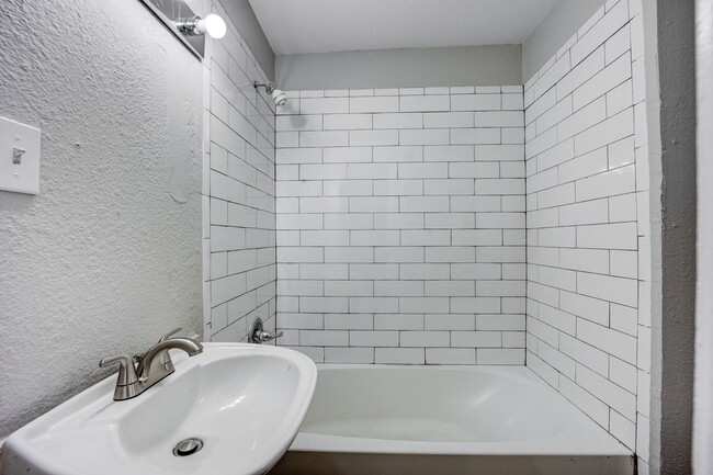 Photo - SF-090-2905 &amp; 2907 Alabama Avenue Unit SF-090-2907 Alabama Ave