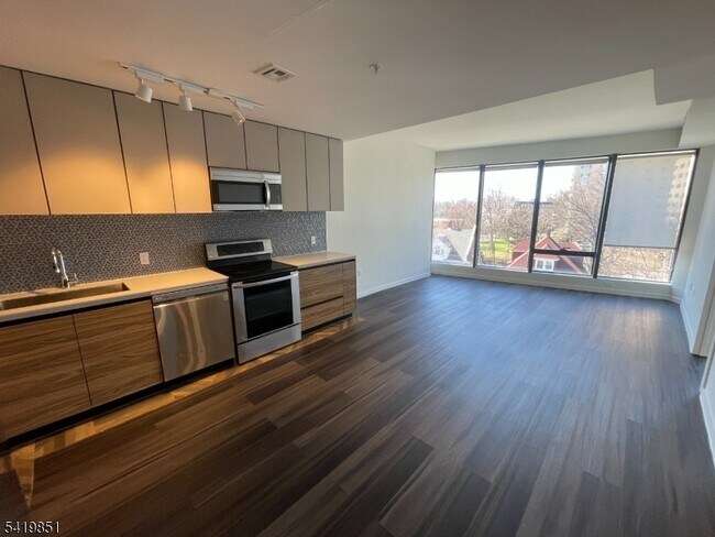 Photo - 315 S Harrison St Unit 503