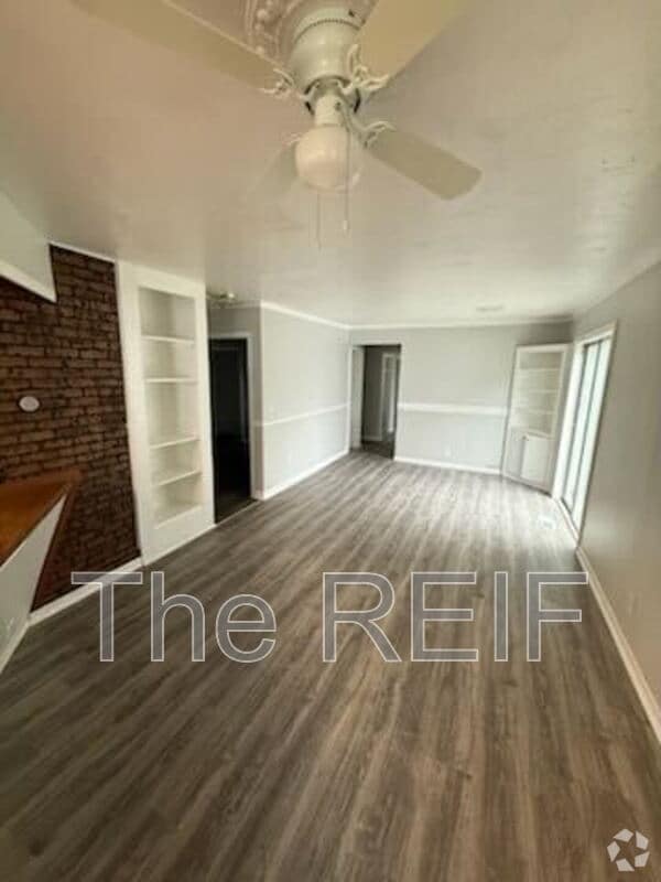 Building Photo - 3111 Colorado Ave Rental