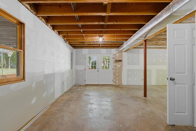 Photo - 215 Cameron Rd