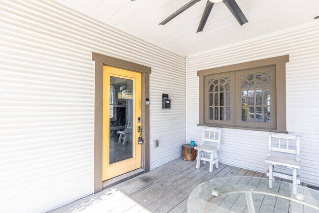 Photo - 209 Carolina St