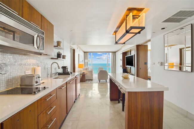 Photo - 6801 Collins Ave Unidad 422