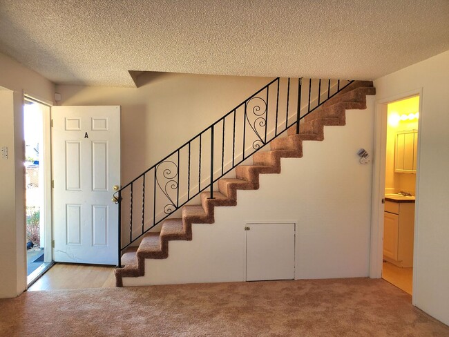 Photo - FG: 01010 E 35th Unit #A