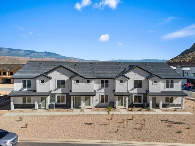 Photo - MOVE IN READY! 3 Bedroom townhome in long valley!