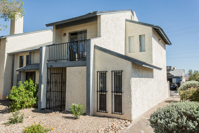 Great 2 Bedroom 1.5 Bath Townhome in Hende... - Great 2 Bedroom 1.5 Bath Townhome in Hende...