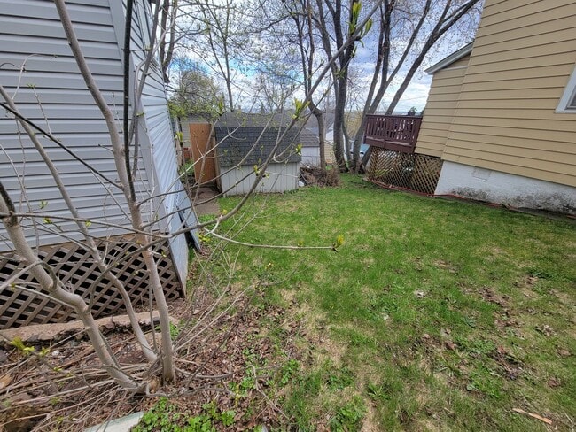 Photo - AVAILABLE JUNE - 4 Bed 1 Bath Located In East Hillside