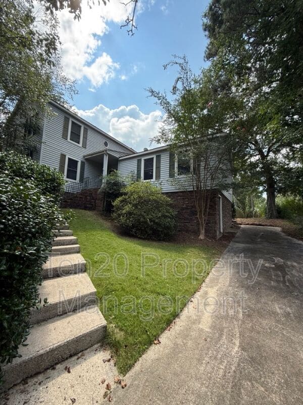 Building Photo - 3812 Wingate Dr Rental