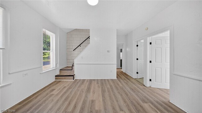 Photo - 511 Brown St