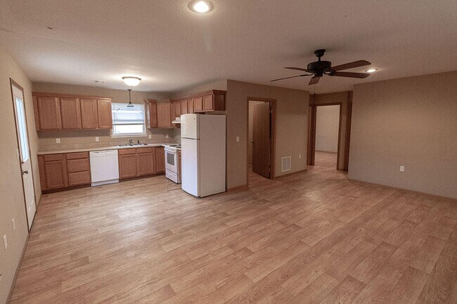 Photo - 1546 Florence Dr