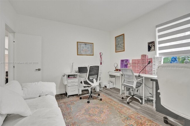 Building Photo - 3784 Sheridan Ave Rental