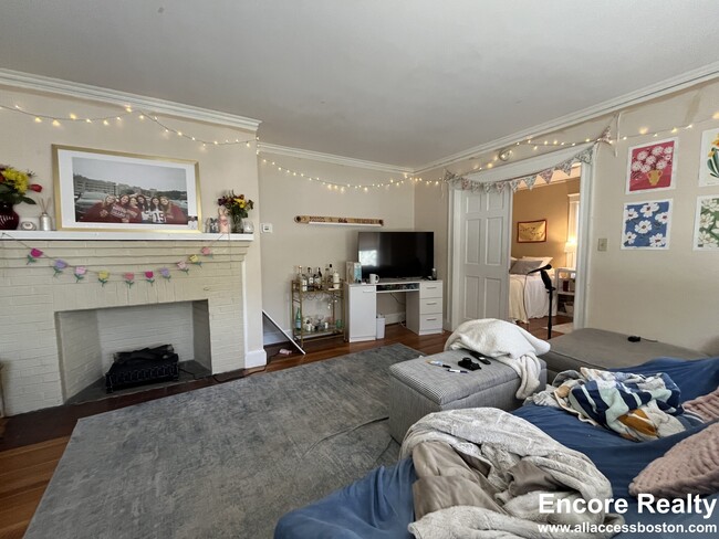 Photo - 289 Foster St Unit 1